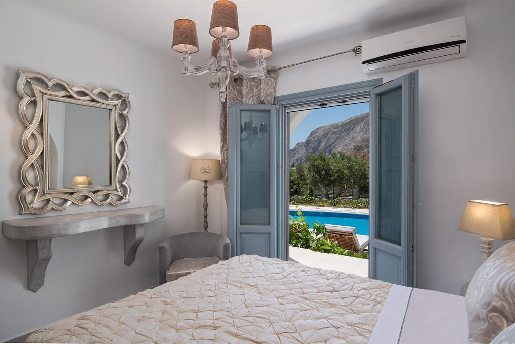 Felicity Luxury Villas Kamári エクステリア 写真